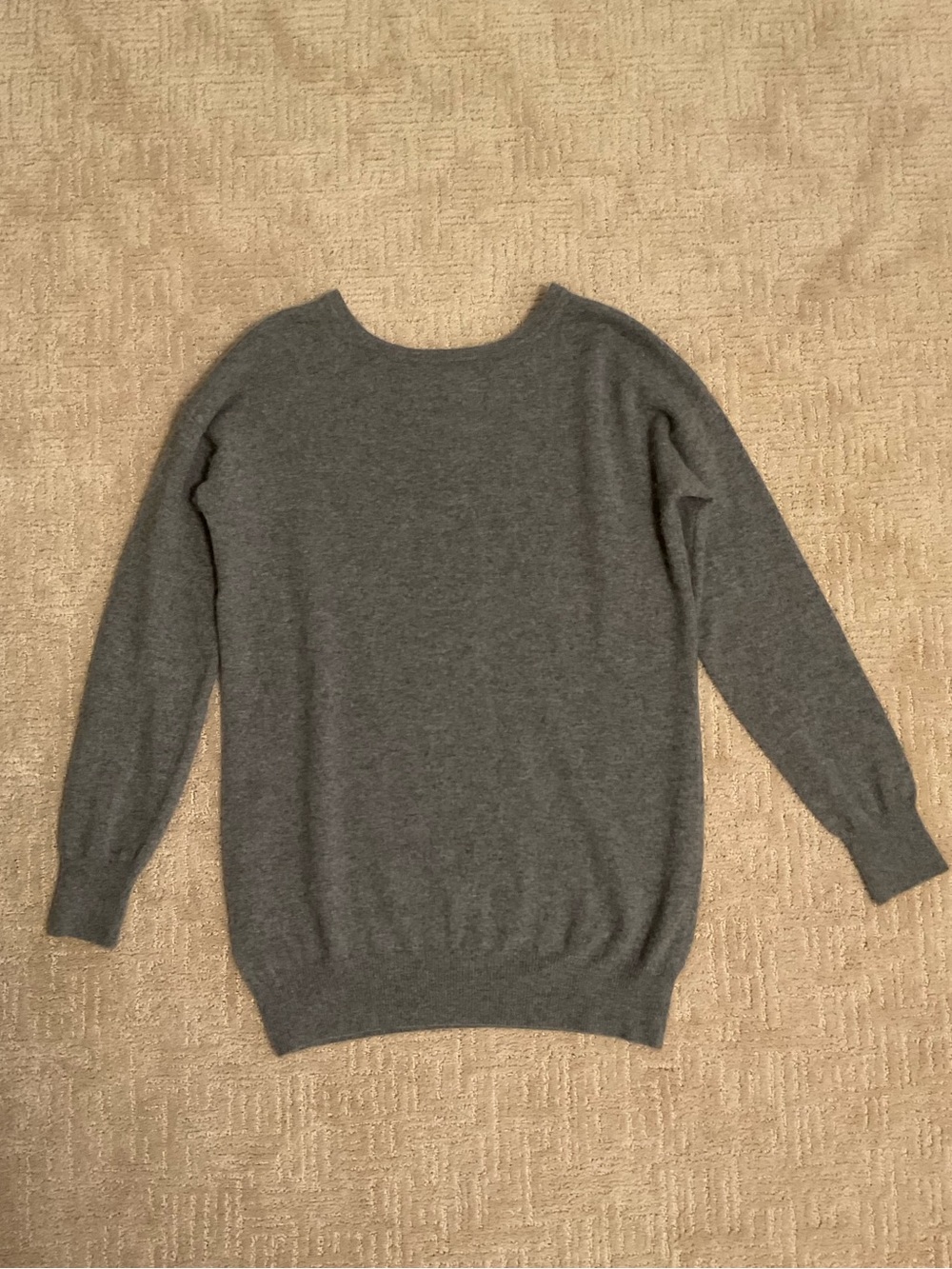 🩶 Hammacher Schlemmer Gray 100% Cashmere Sweater M/L EUC Old Money Minimalist - Picture 2 of 9
